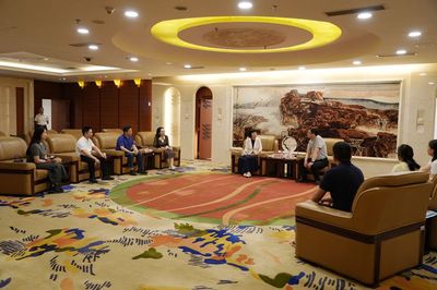民进河南省直开明总支第三支部走进河南艺术中心开展文化交流活动