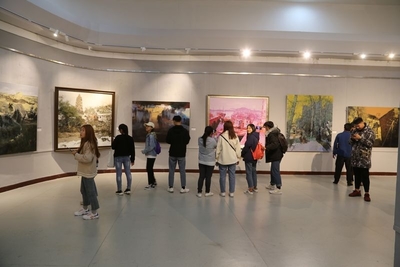 泰安市文化和旅游局 文旅动态 泰安市油画学会精品创作邀请展精彩揭幕