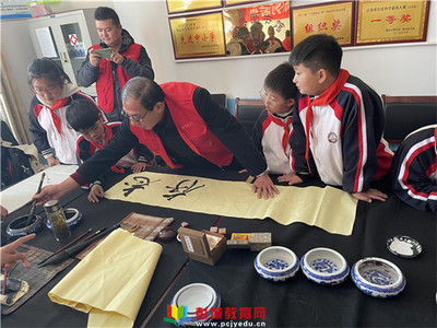 笔墨写初心,书法进校园--铜山区文化艺术交流协会走进郑集镇田庄小学