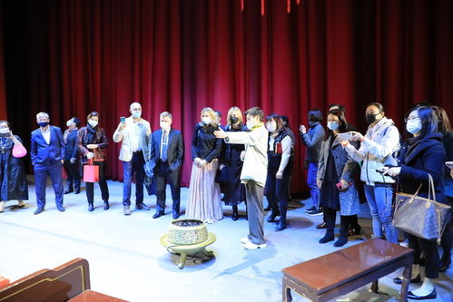 第十代演员接棒, 红楼梦 驻演吸引领事馆配偶团 打卡